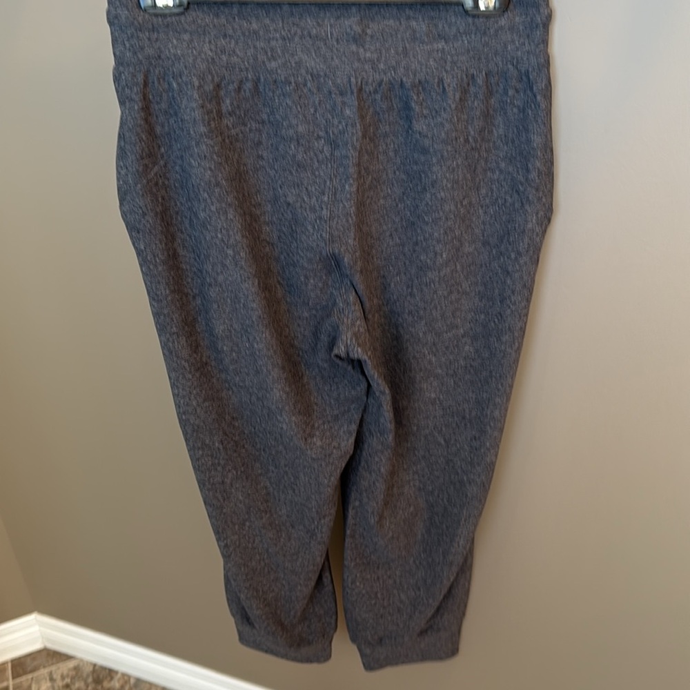 Lululemon Ready To Rulu Crop - Sz 6 Raceway Gray - Picture 2 of 3